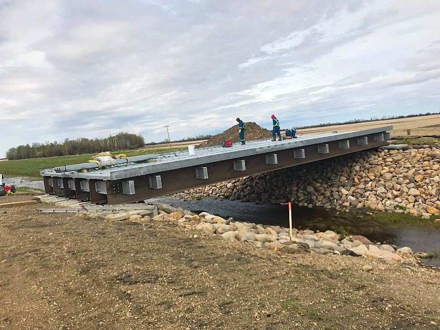 Armtec: Smoky River Bridge-In-a-Box. Project Image 2