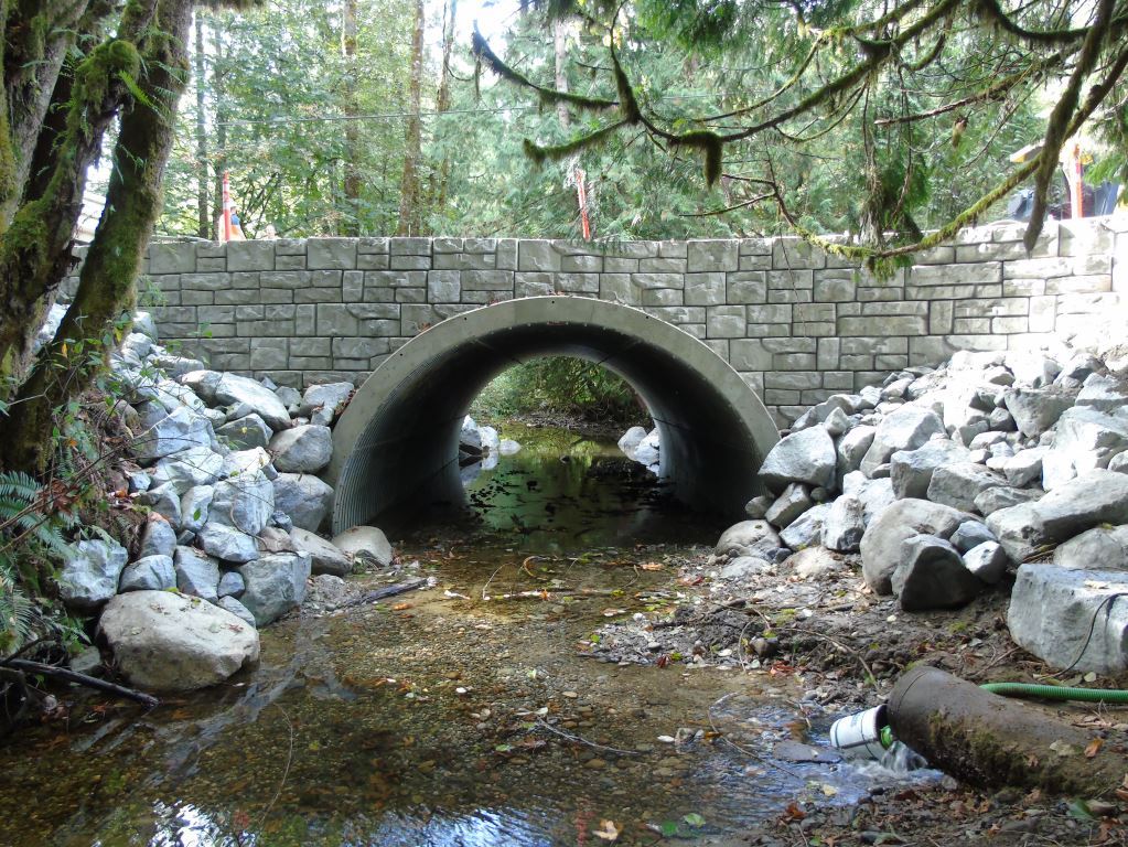Image of West Creek, BC Multi Plate Crossing